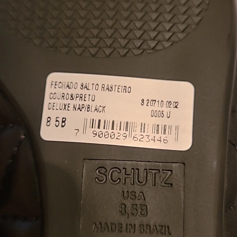 Black slip on shoes - Picture 2 of 4